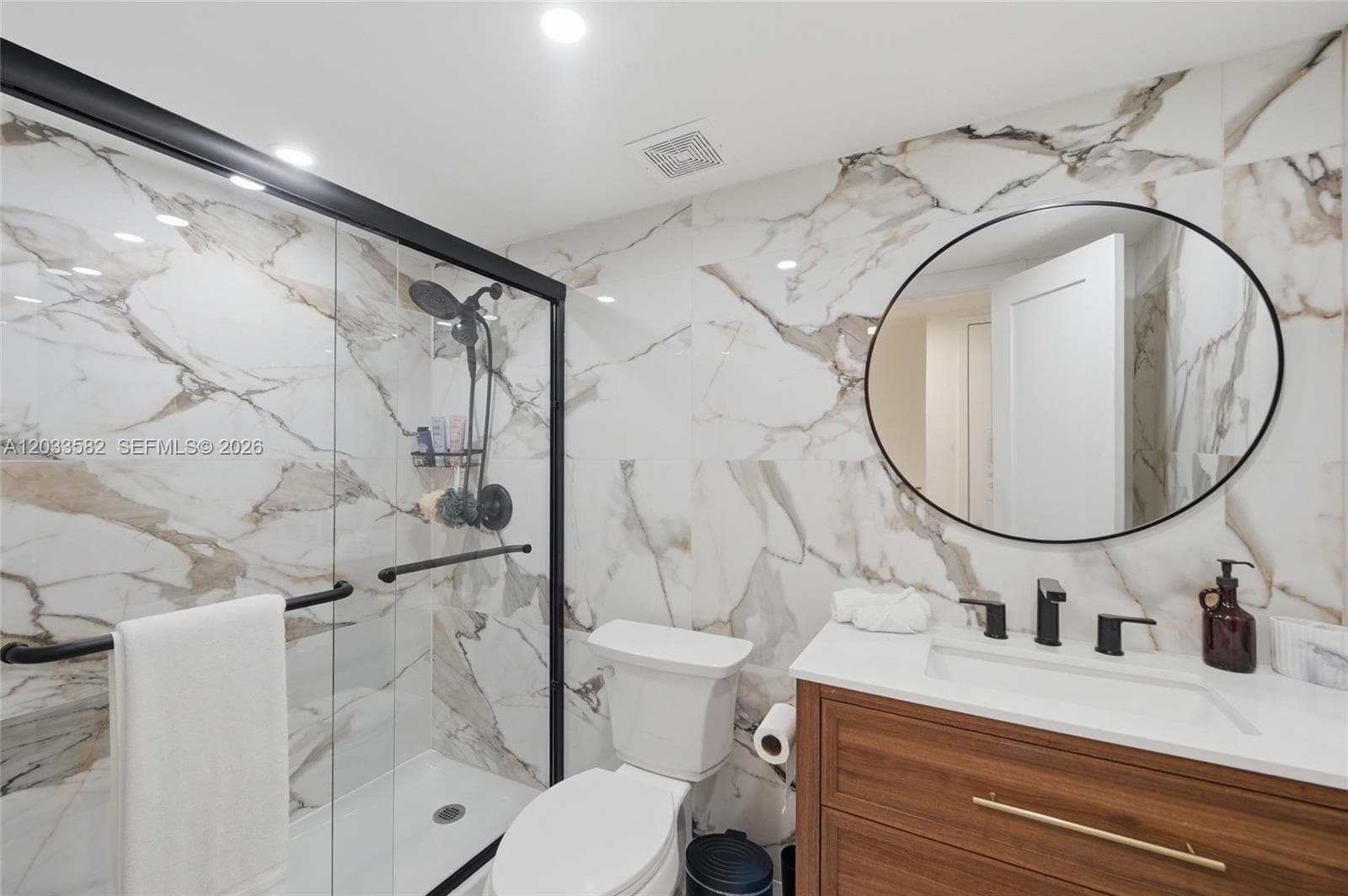 TOWNE ROYALE CONDO · #PH3 in Sunny Isles Beach - Photo 7