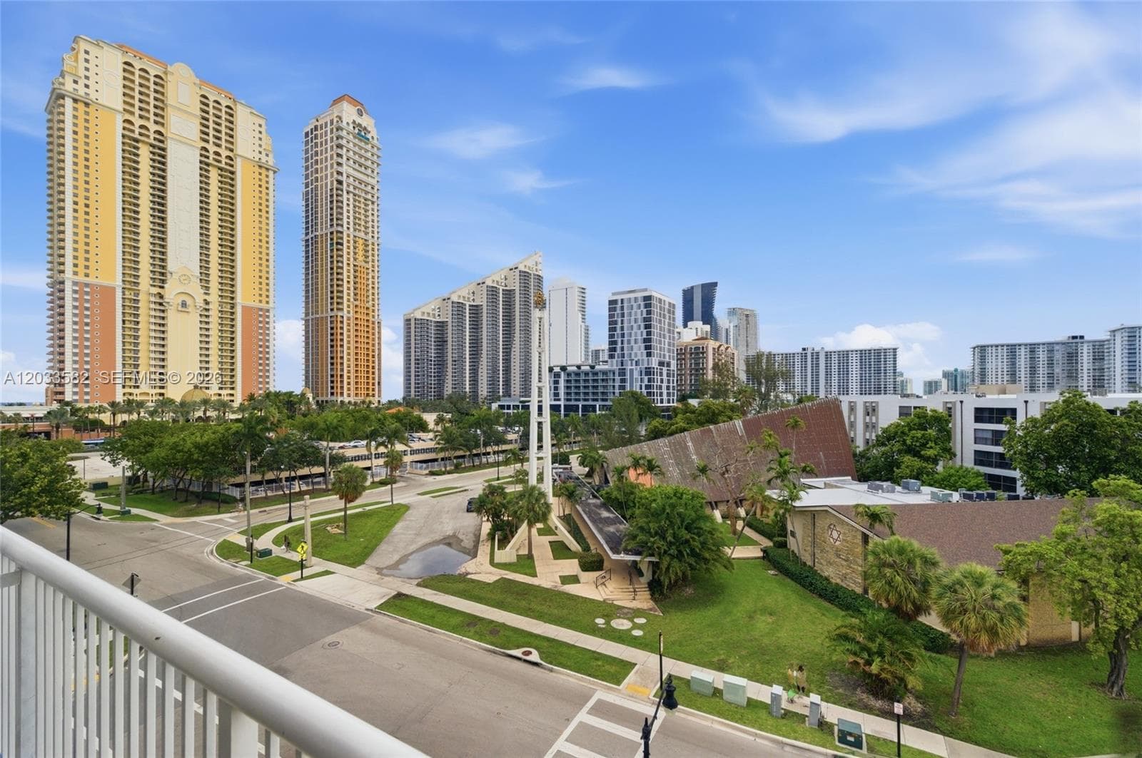 TOWNE ROYALE CONDO · #PH3 in Sunny Isles Beach - Photo 5