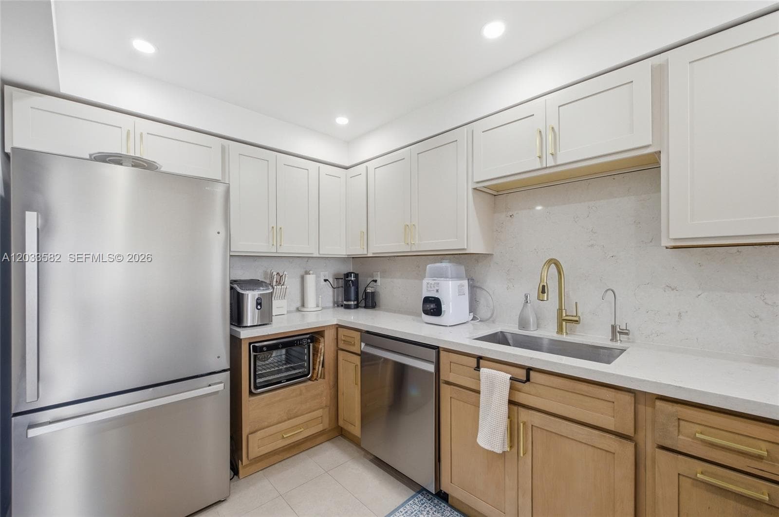 TOWNE ROYALE CONDO · #PH3 in Sunny Isles Beach - Photo 18