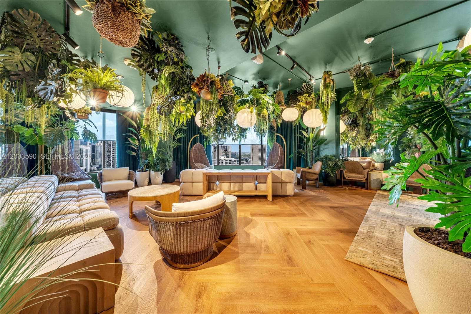 Botanic Lounge