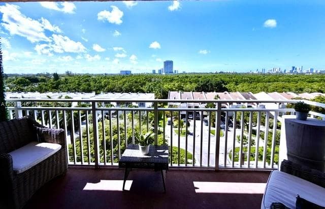 WATERSIDE TOWERS CONDO · #704 in North Miami - Photo 6