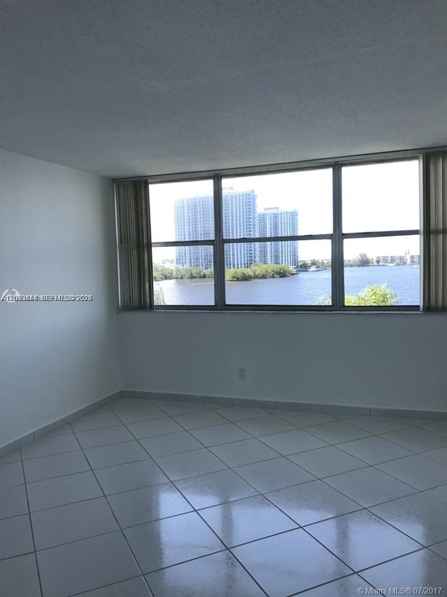Reef · #4C in North Miami Beach - Photo 6