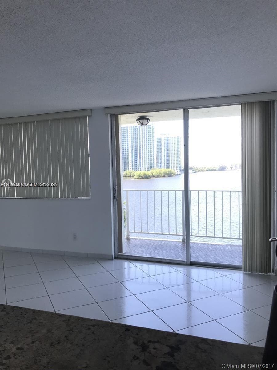 Reef · #4C in North Miami Beach - Photo 5