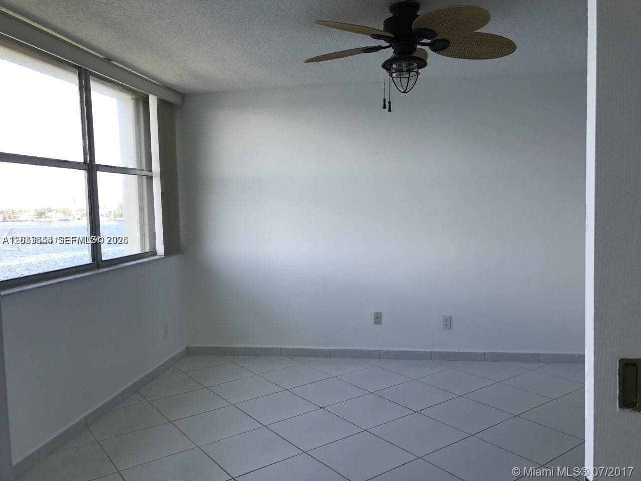 Reef · #4C in North Miami Beach - Photo 9