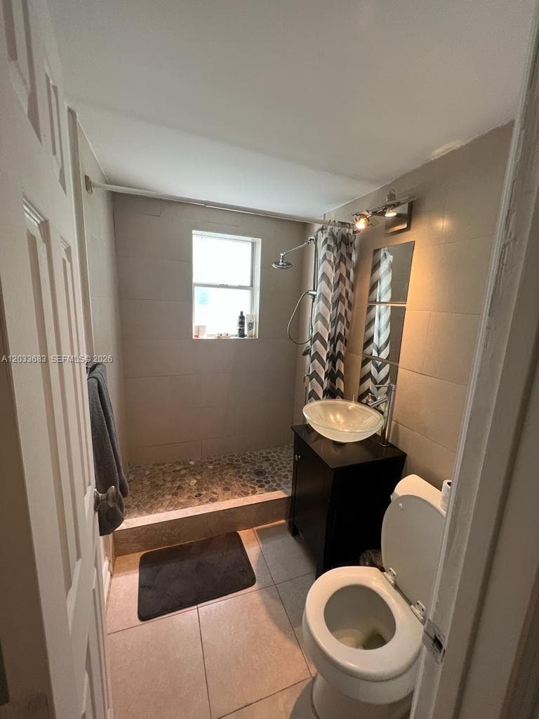 SOBE PHOENIX CONDO · #107 in Miami Beach - Photo 9
