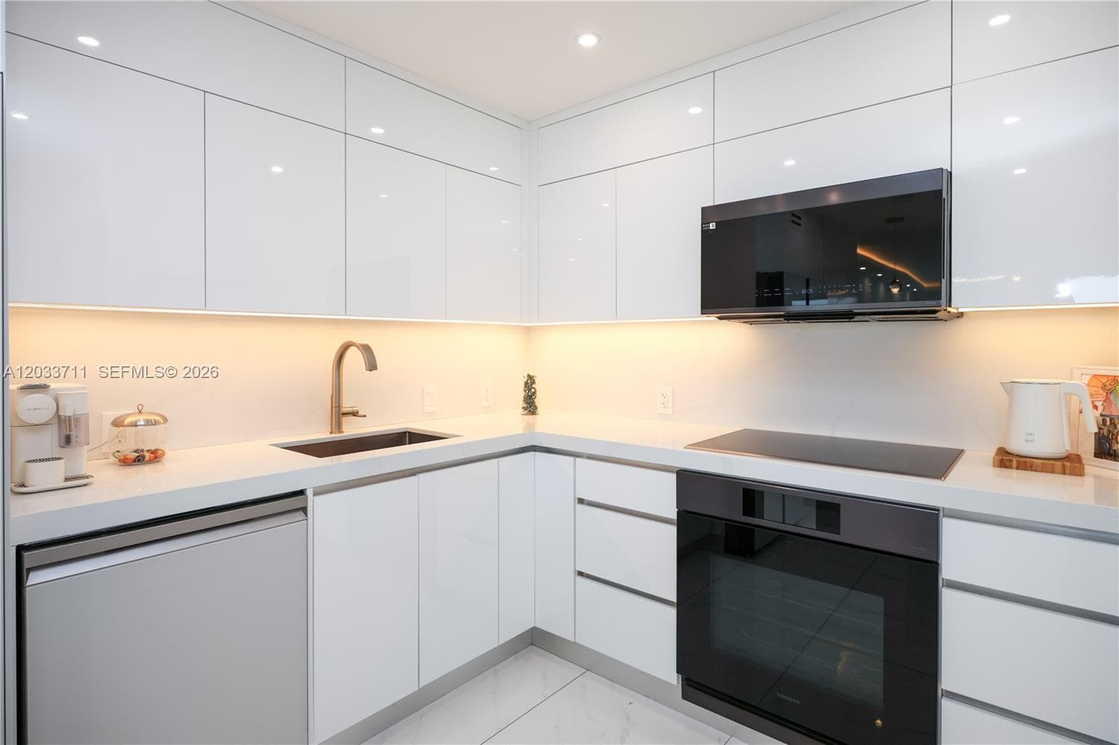 ARLEN HOUSE EAST · #527 in Sunny Isles Beach - Photo 24