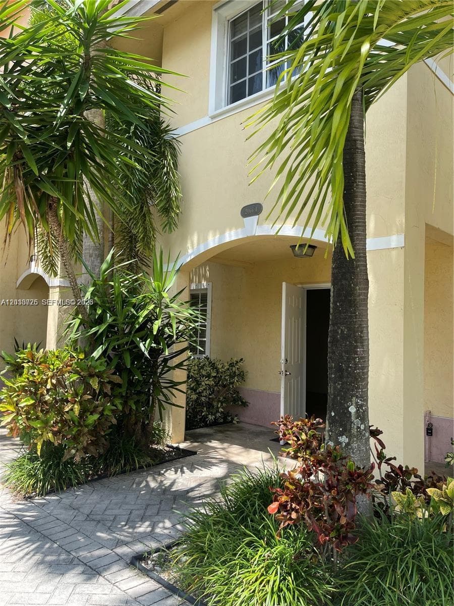 AQUA VISTA TOWNHOMES · #3-108 in North Miami Beach - Photo 2