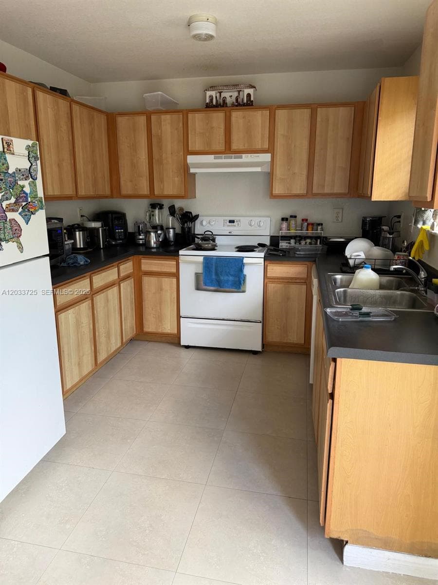 AQUA VISTA TOWNHOMES · #3-108 in North Miami Beach - Photo 9
