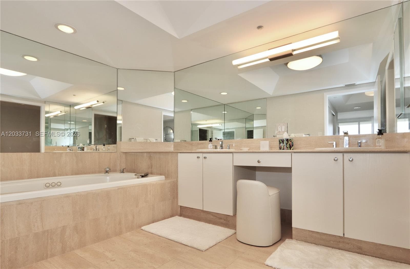 7000 ISL BLVD WILLIAMS IS · #2605 in Aventura - Photo 4