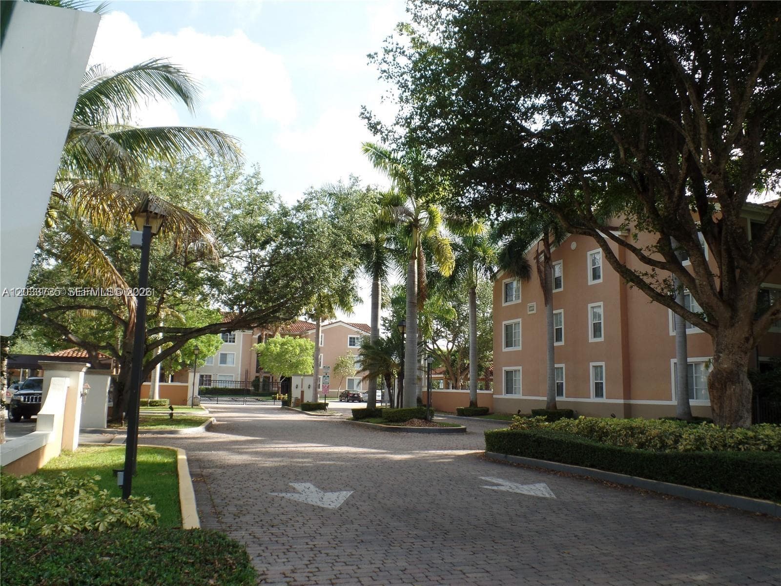 GABLES COURT CONDO · #203 in Miami - Photo 2