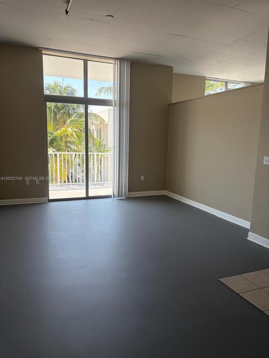 The Lofts at Hollywood St · #322 in Hollywood - Photo 7