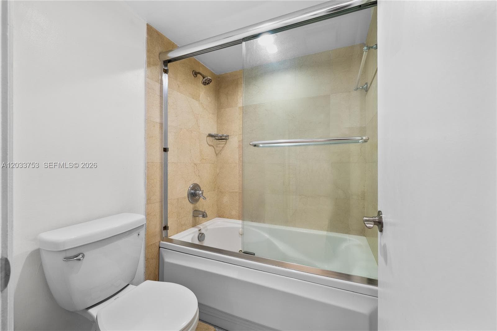 DEL PRADO · #902 in Aventura - Photo 22