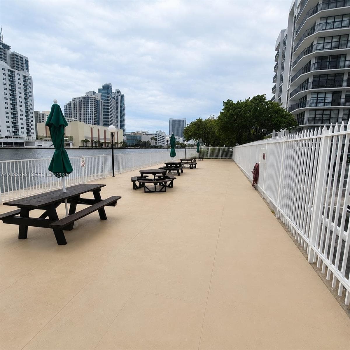 TOWERS OF OCEANVIEW · #512 in Hallandale Beach - Photo 22