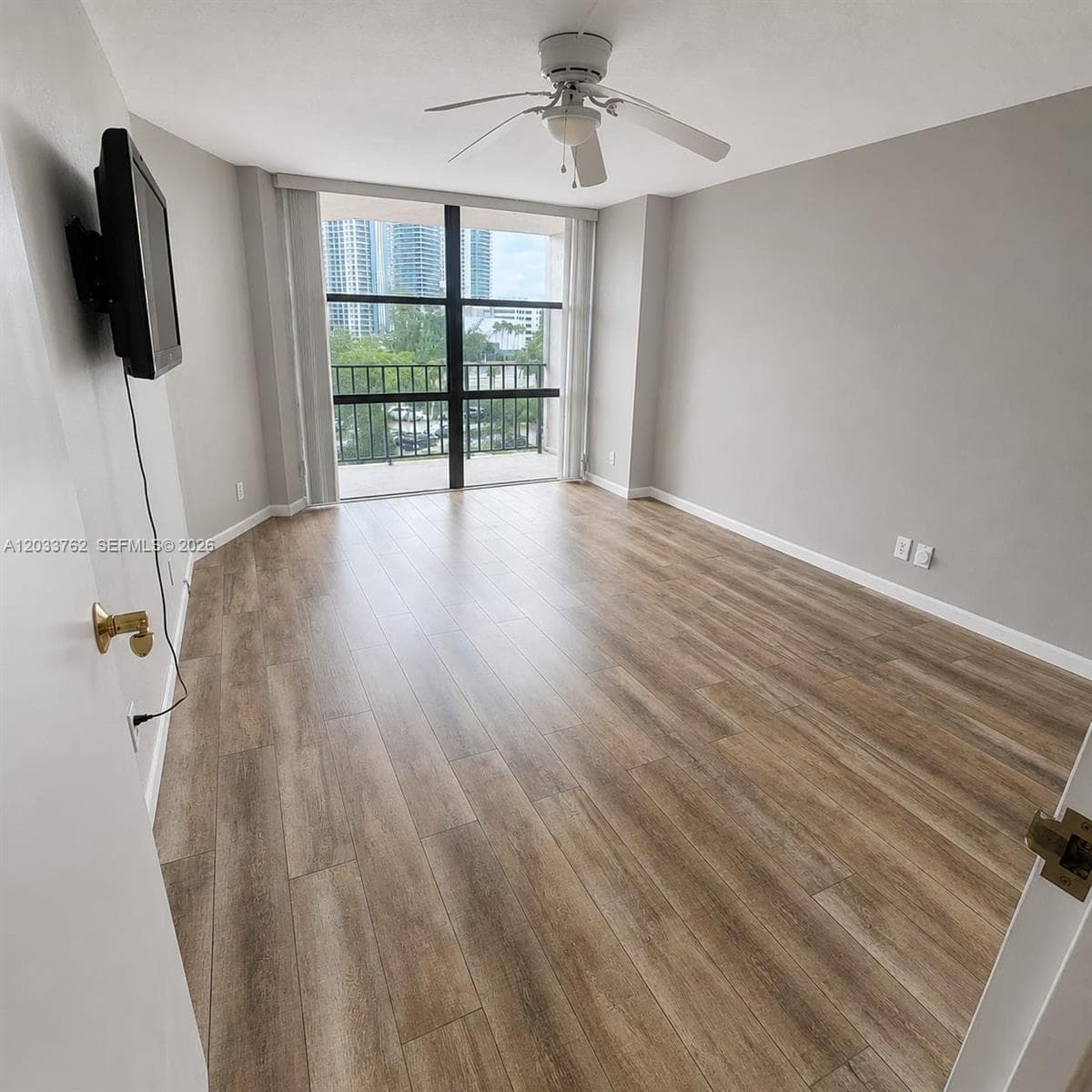 TOWERS OF OCEANVIEW · #512 in Hallandale Beach - Photo 18
