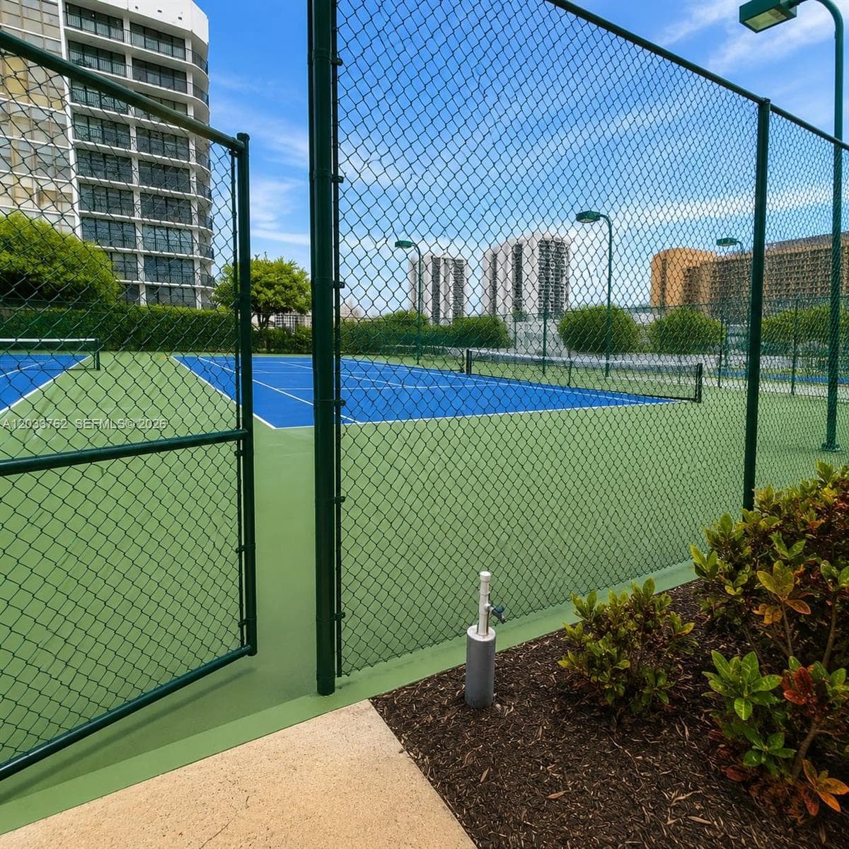 TOWERS OF OCEANVIEW · #512 in Hallandale Beach - Photo 21
