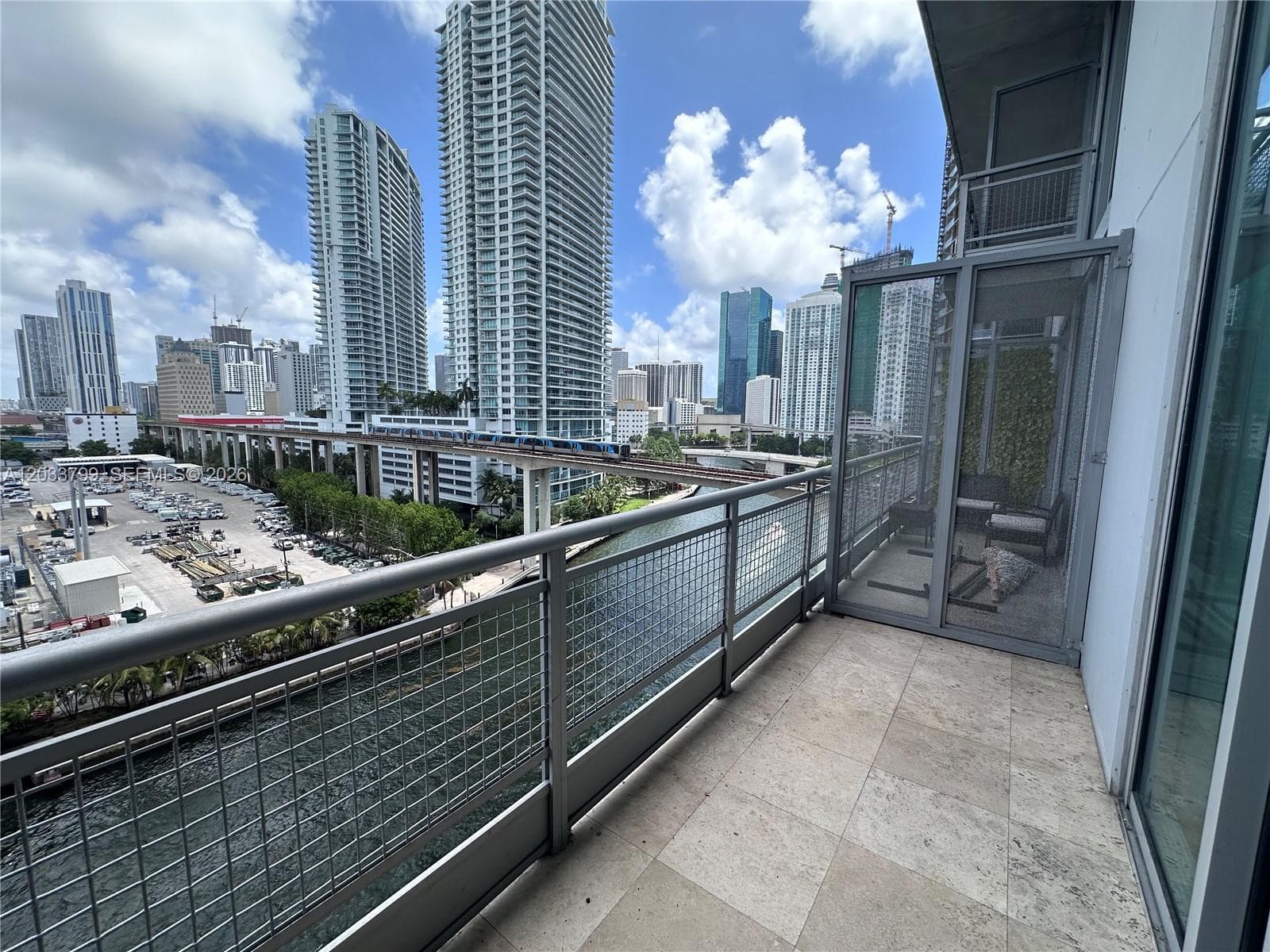 NEO VERTIKA CONDO · #1213 in Miami - Photo 4