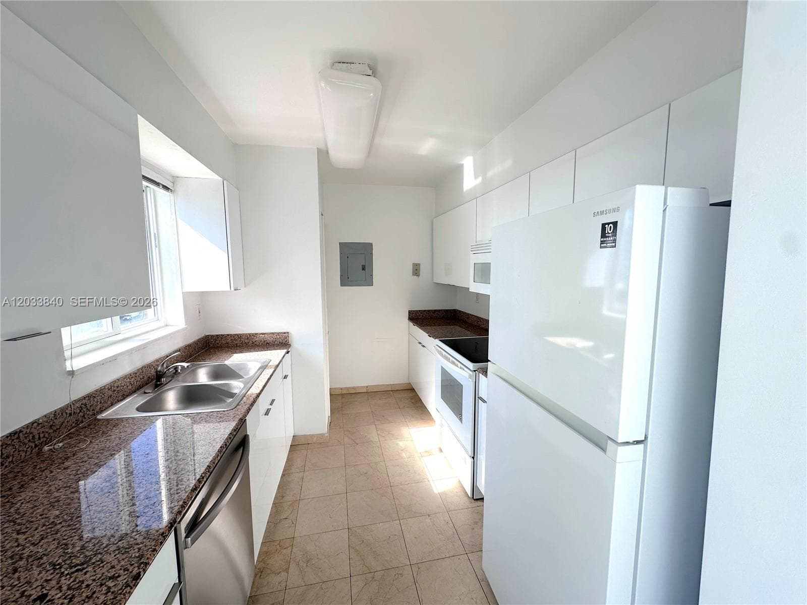 THE GRANDVIEW CONDO · #906 in Miami Beach - Photo 4