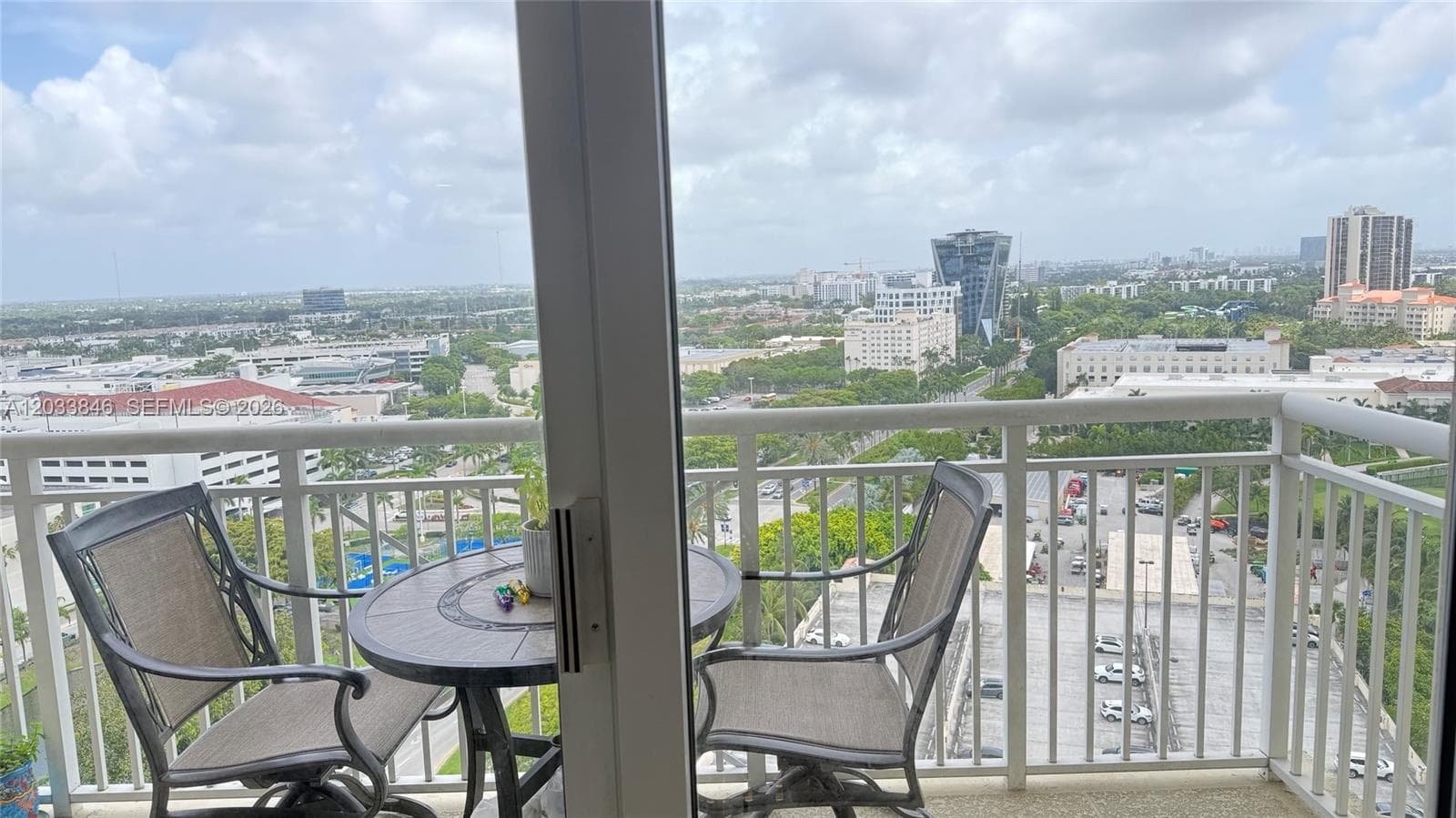 TURNBERRY ON THE GREEN · #1910 in Aventura - Photo 5