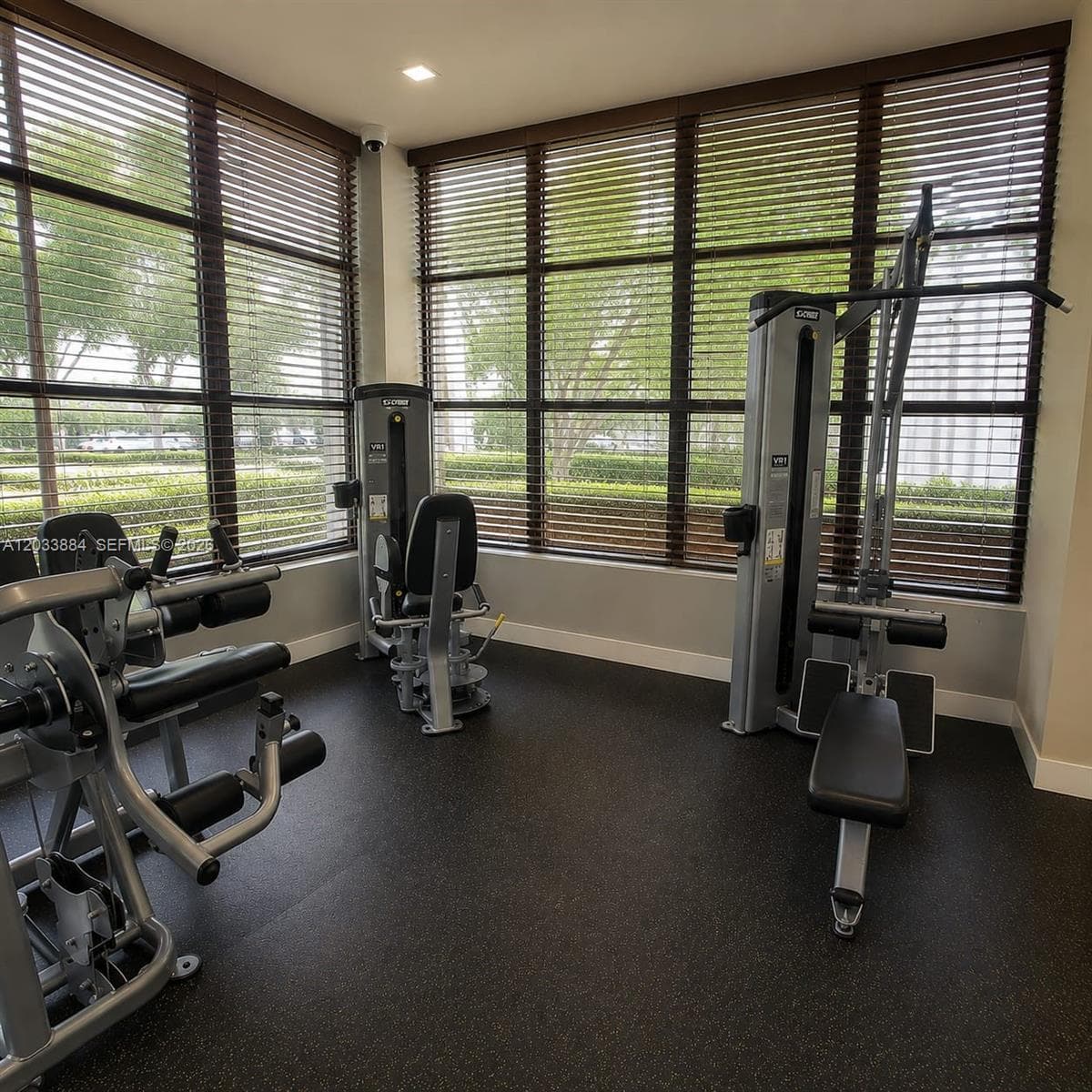 OCEANVIEW PARK CONDO · #512 in Hallandale Beach - Photo 26