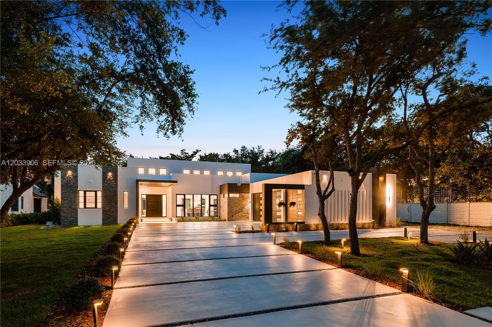 6200 SW 83 Av photo 3