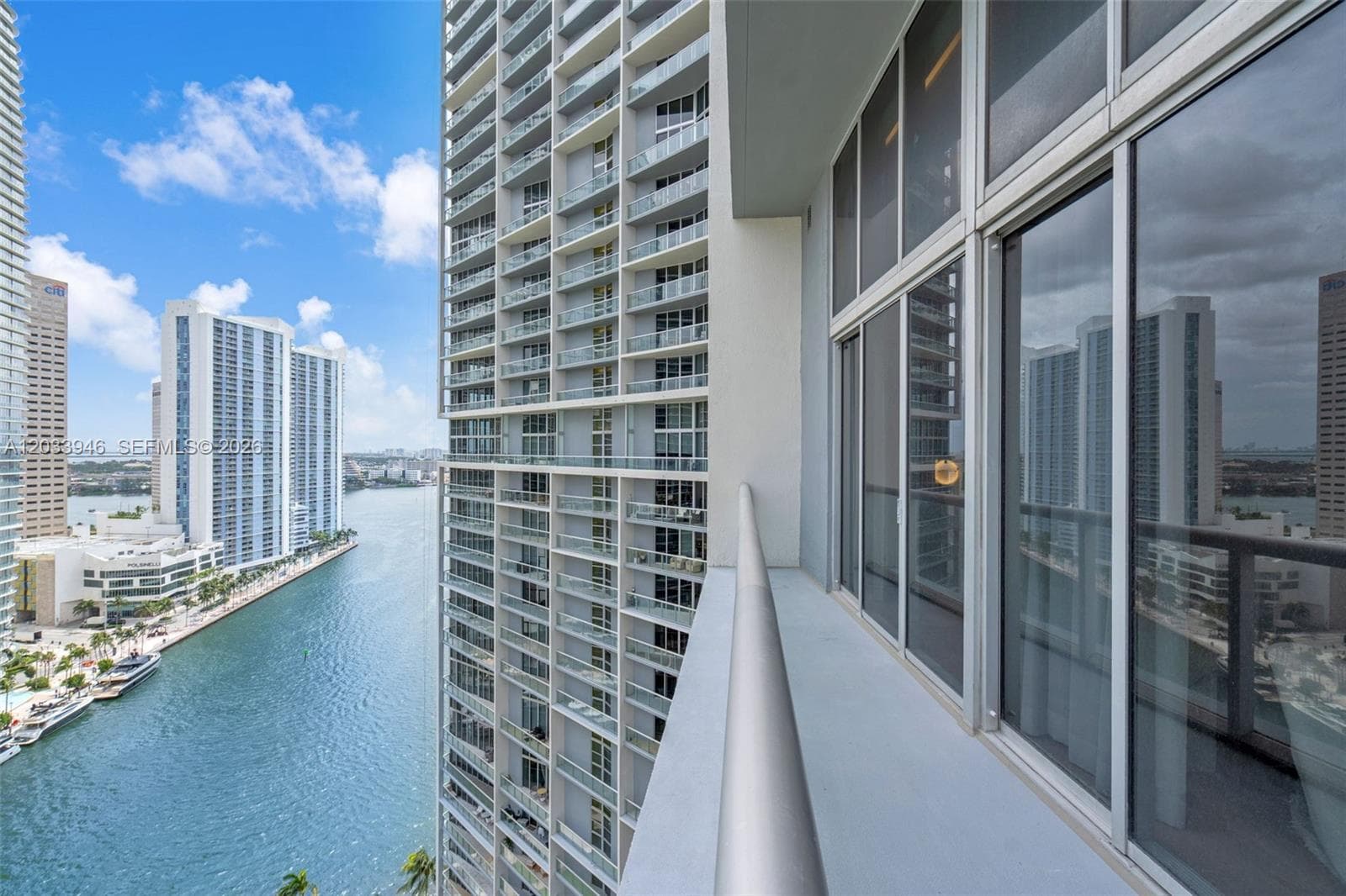 Icon Brickell I · #2215 in Miami - Photo 23
