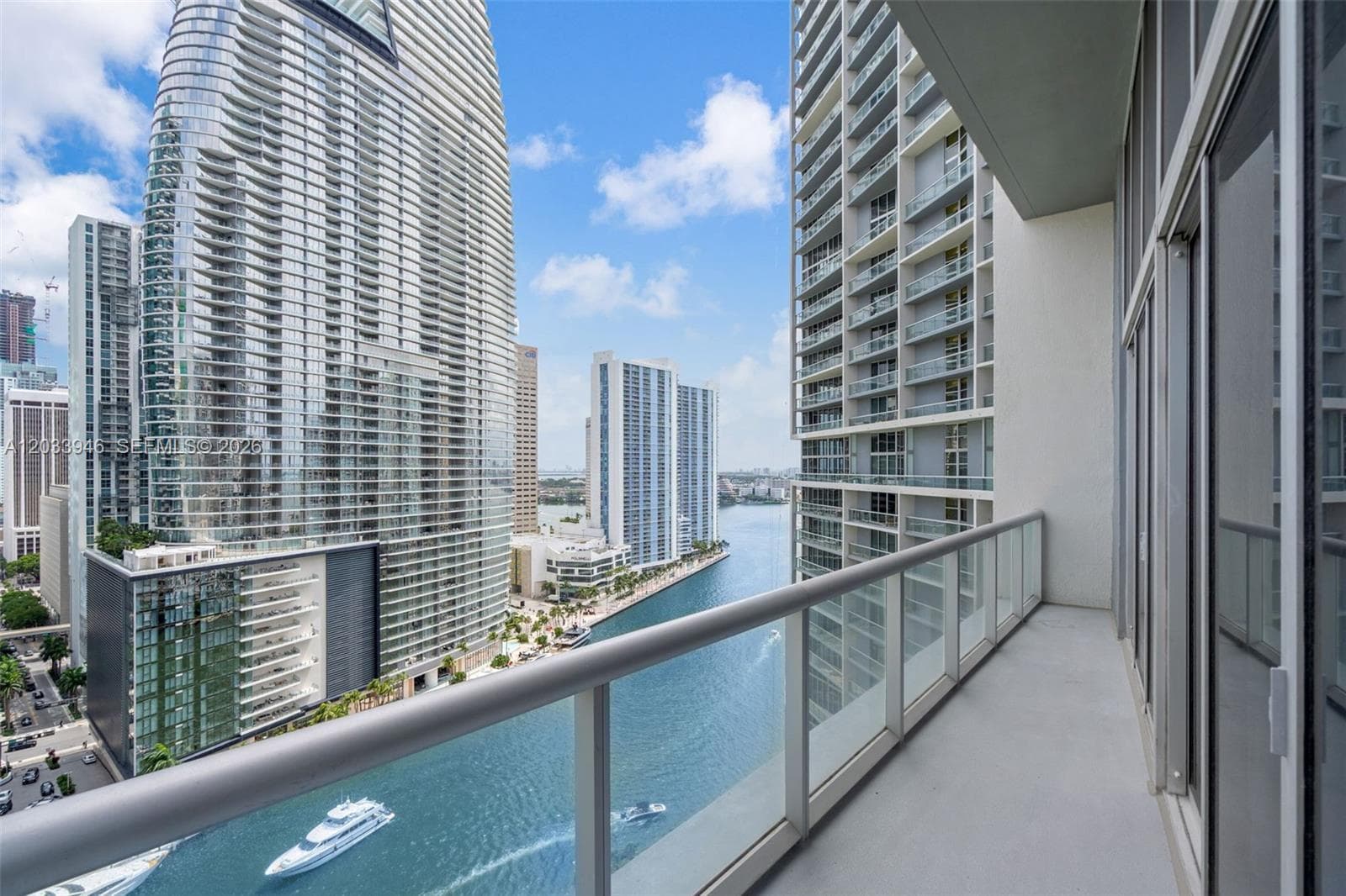 Icon Brickell I · #2215 in Miami - Photo 24