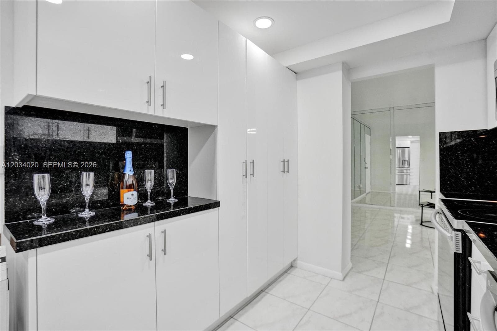 PLAZA TOWERS SOUTH CONDO · #407 in Hallandale Beach - Photo 27
