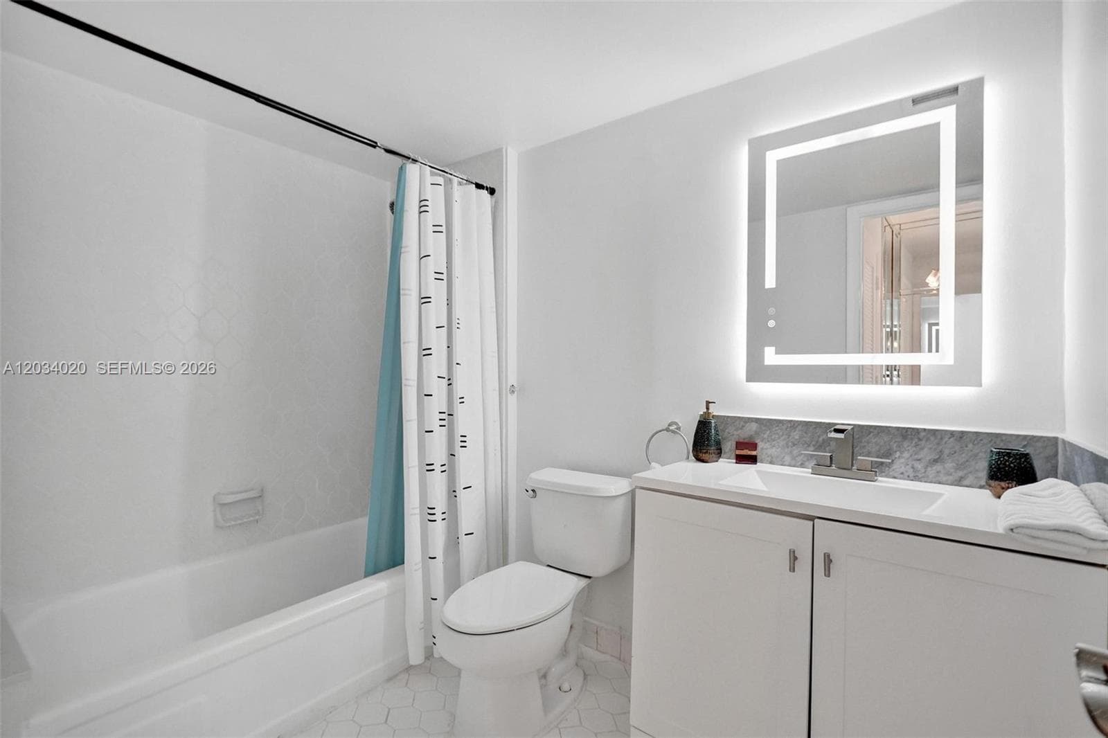 PLAZA TOWERS SOUTH CONDO · #407 in Hallandale Beach - Photo 6