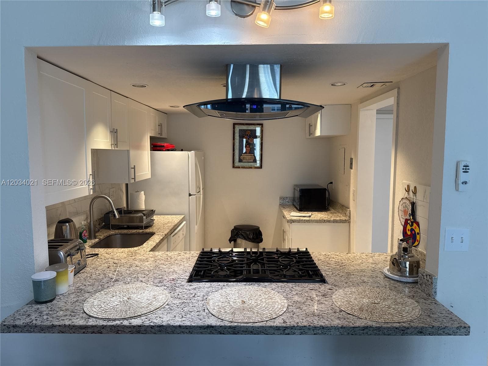 Parker Plaza · #1511 in Hallandale Beach - Photo 3