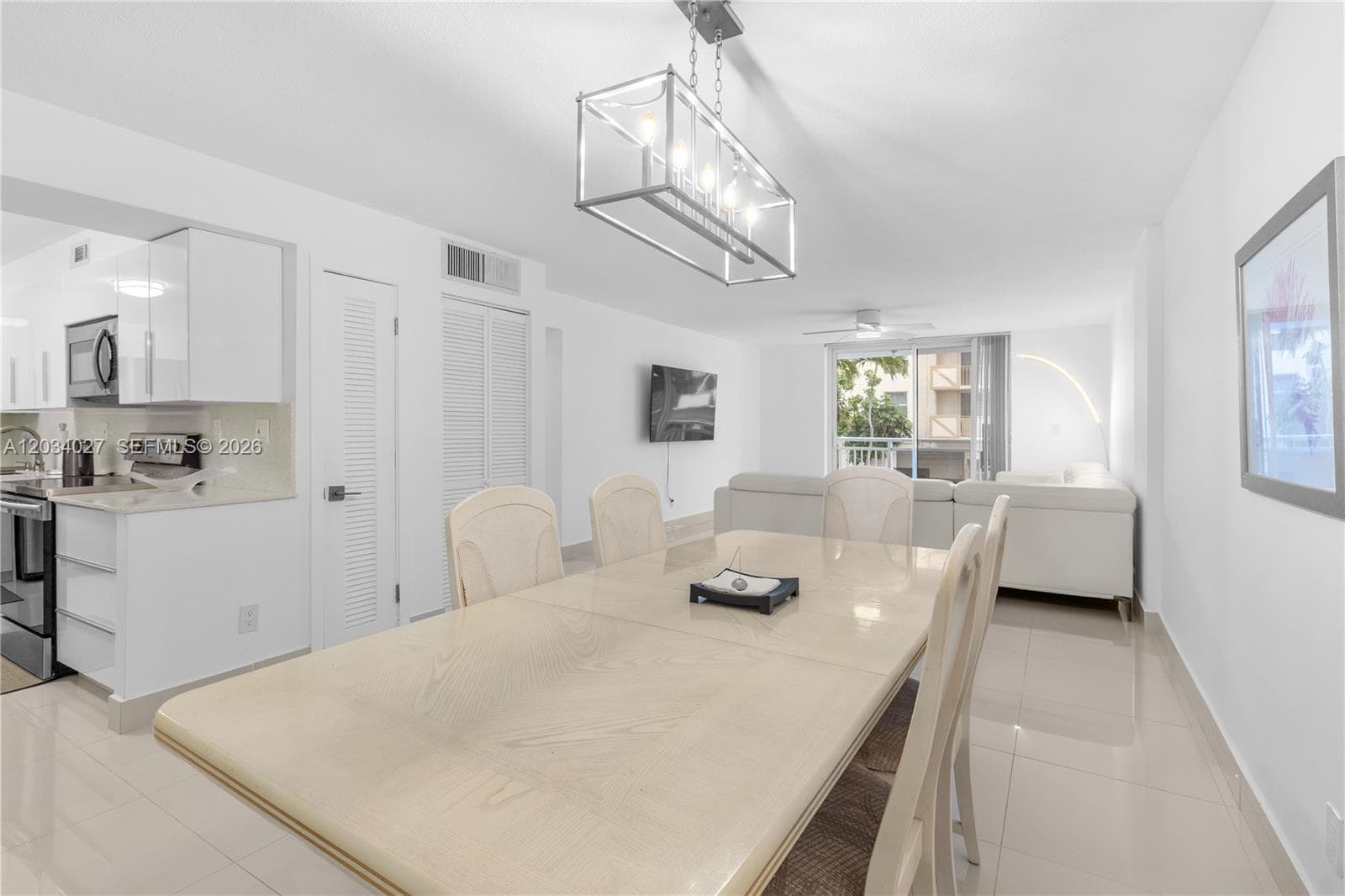 PLAZA TOWERS SOUTH CONDO · #212 in Hallandale Beach - Photo 17