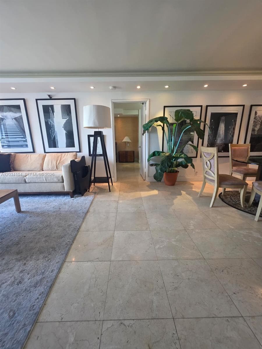 PARC CENTRAL AVENTURA SOU · #1510 in Aventura - Photo 6