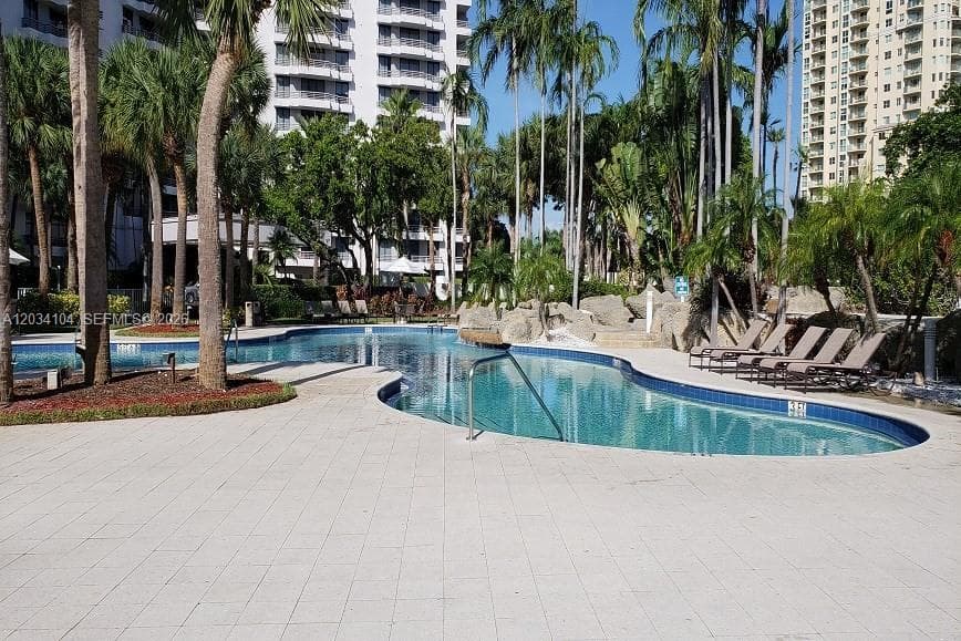 PARC CENTRAL AVENTURA SOU · #1510 in Aventura - Photo 26