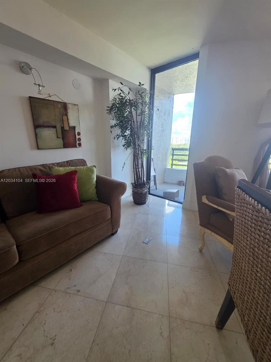 PARC CENTRAL AVENTURA SOU · #1510 in Aventura - Photo 10