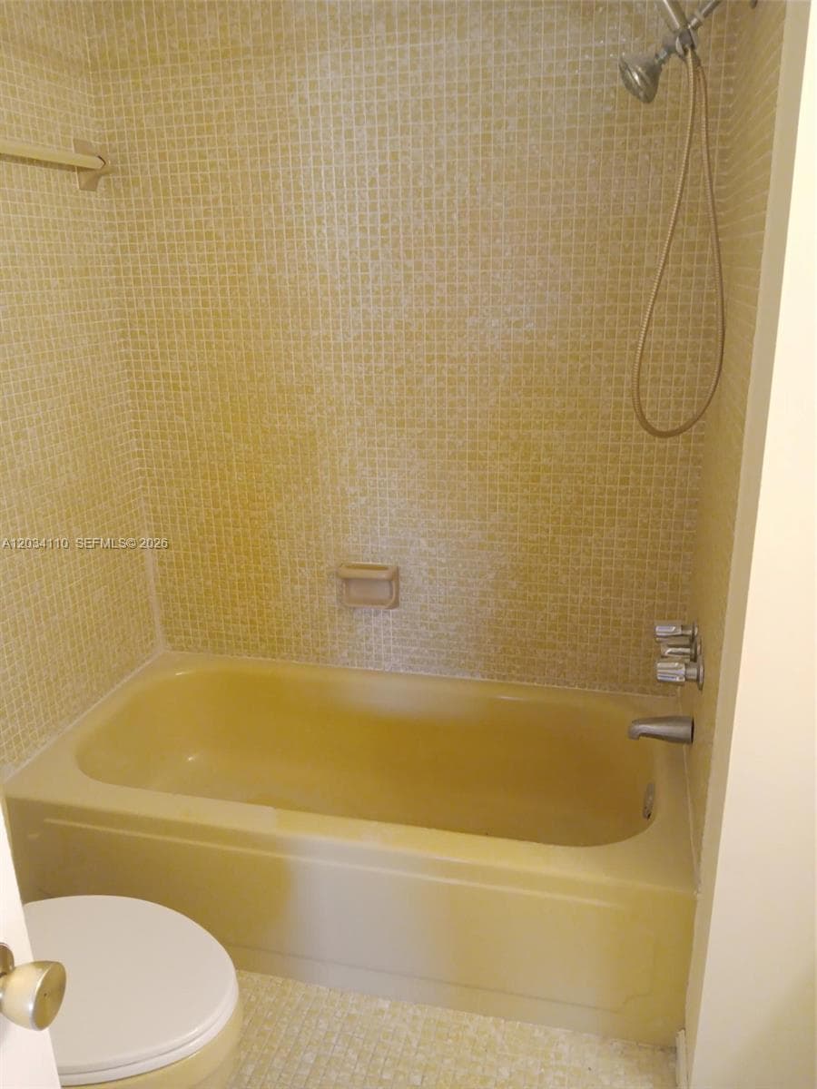 CORAL ISLE WEST CONDO · #304 in North Miami Beach - Photo 15
