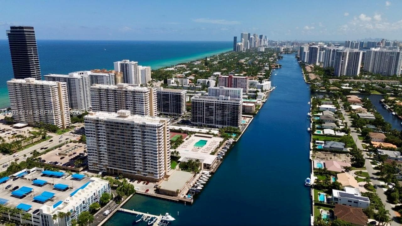 Hemispheres · #11K in Hallandale Beach - Photo 22