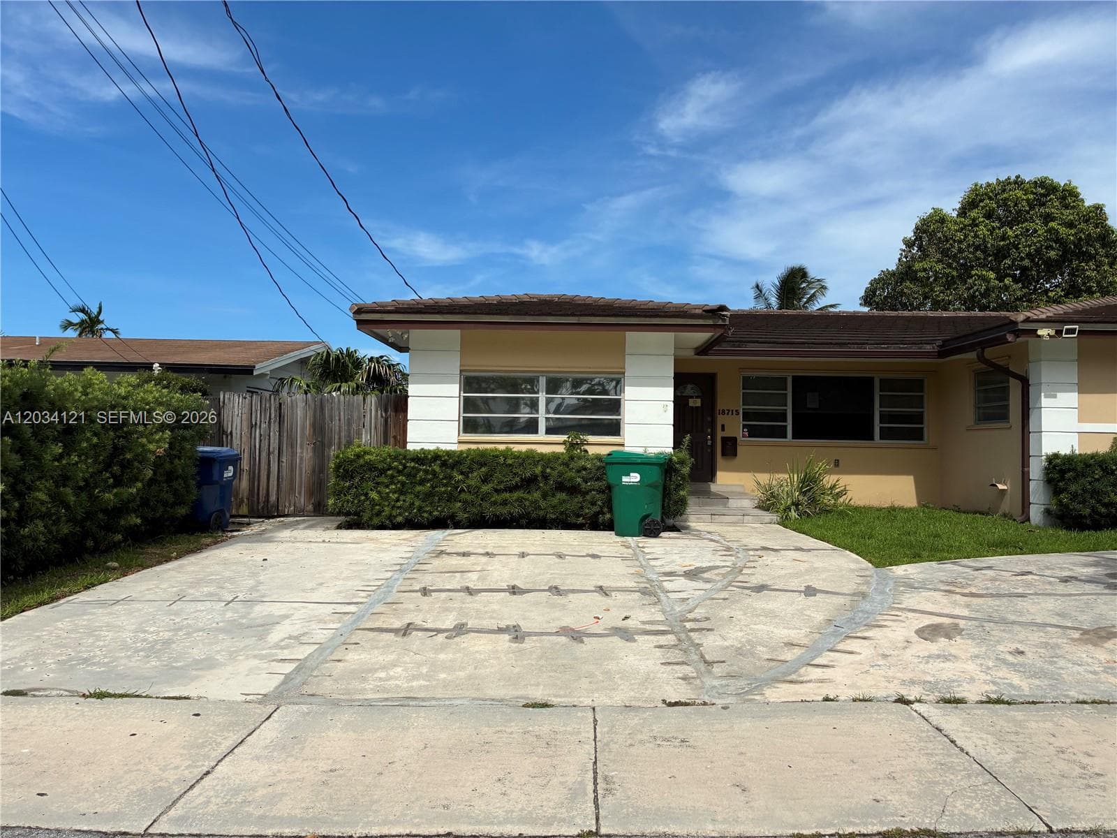 18715 NE 18th Ave photo 33