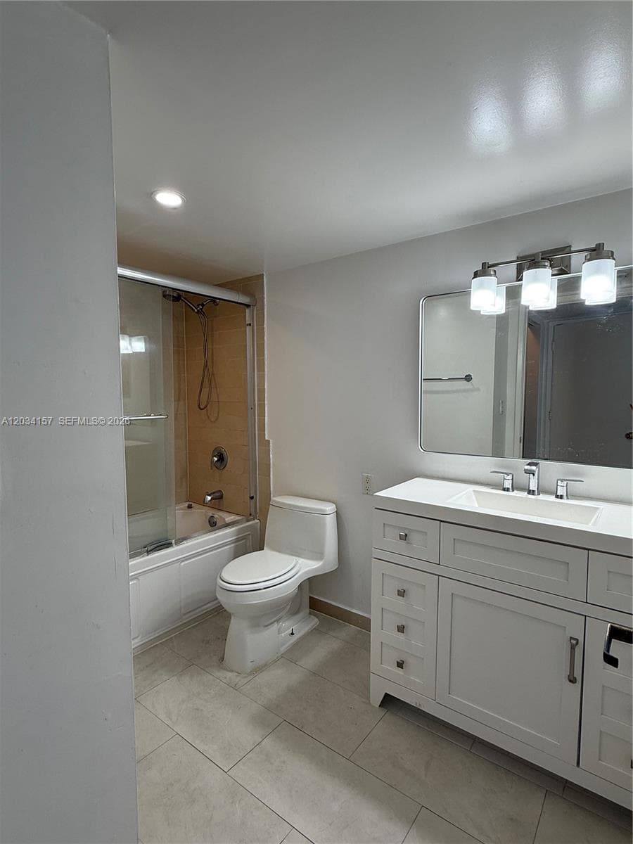 WEST BAY PLAZA CONDO · #706 in Miami Beach - Photo 9