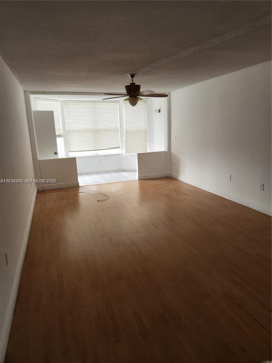 ROLLING GREEN CONDO E · #E415 in Miami - Photo 11