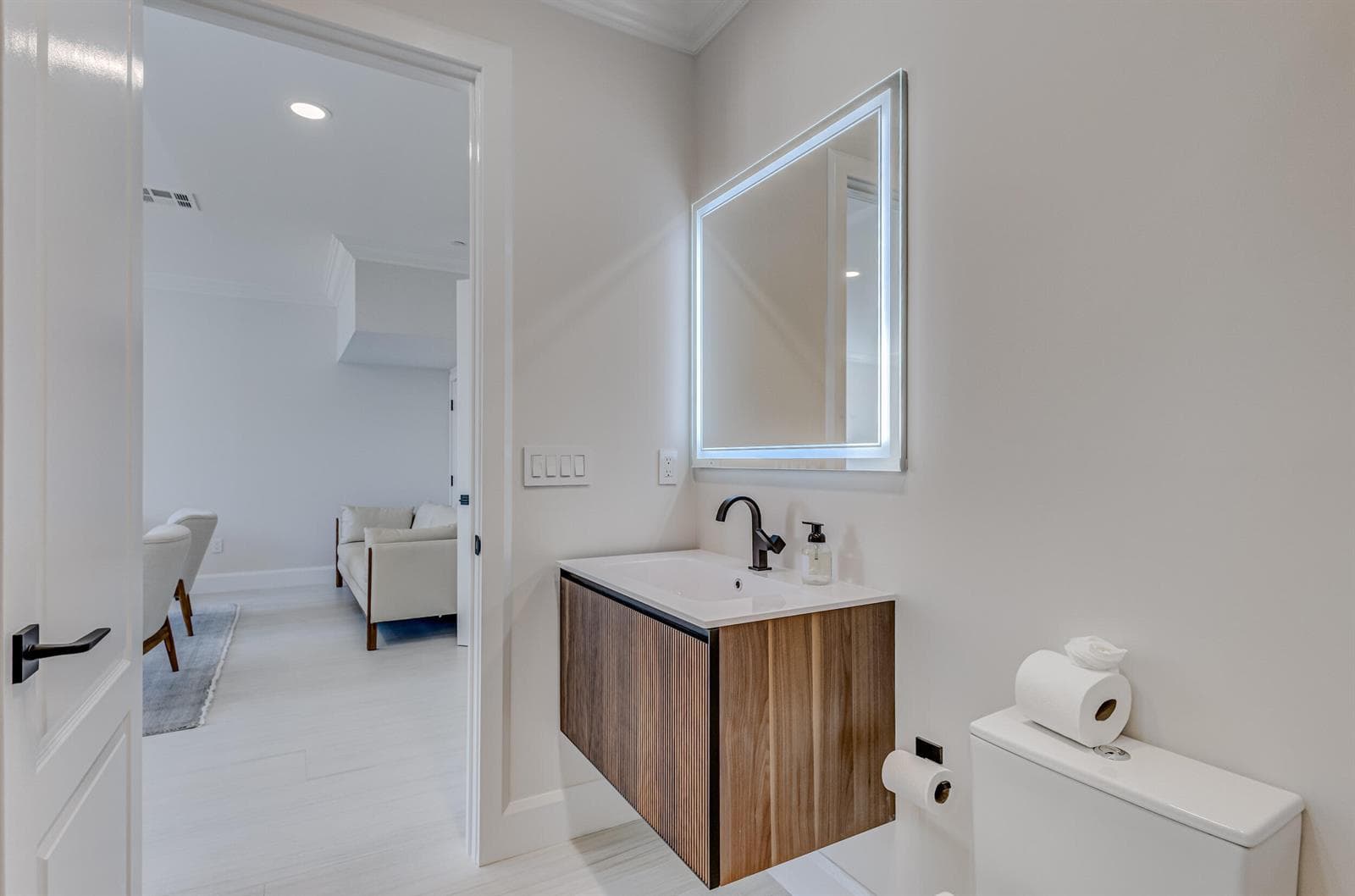 1st Floor Full Bath