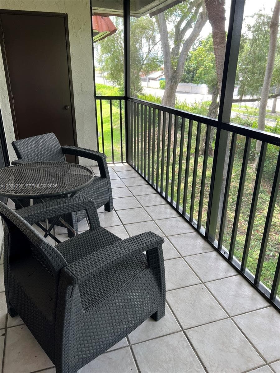 Screened Balcony