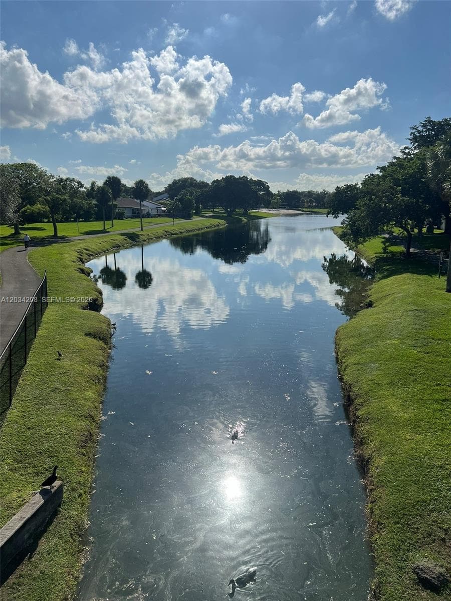 Bridge between Lakes