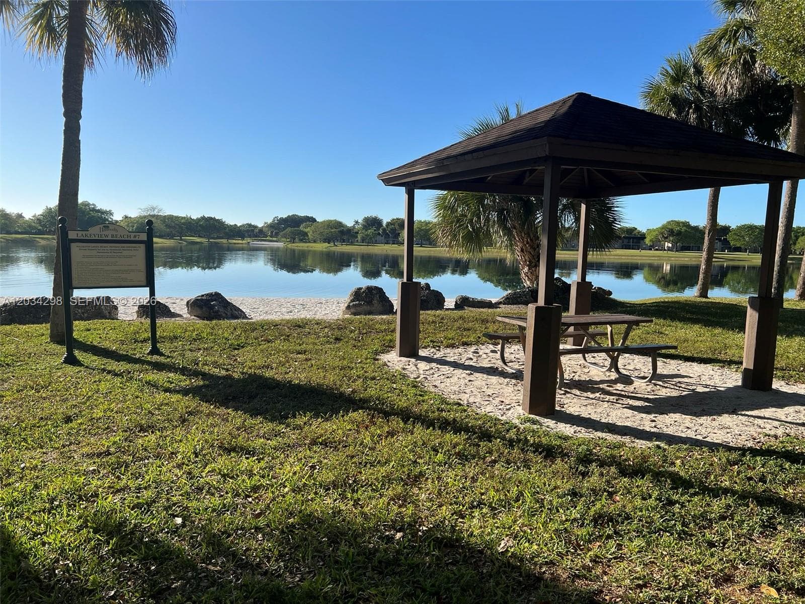 Tiki Hut Picnic Spot