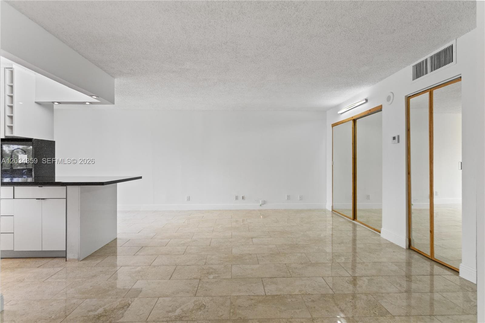 PLAZA OF THE AMERICAS 4 · #429 in Sunny Isles Beach - Photo 6