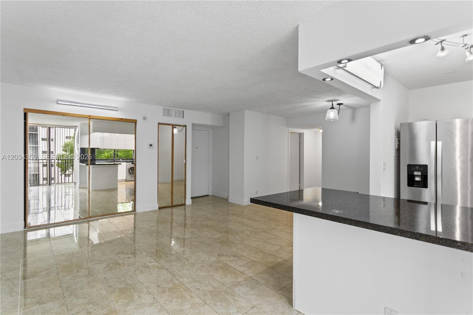 PLAZA OF THE AMERICAS 4 · #429 in Sunny Isles Beach - Photo 13
