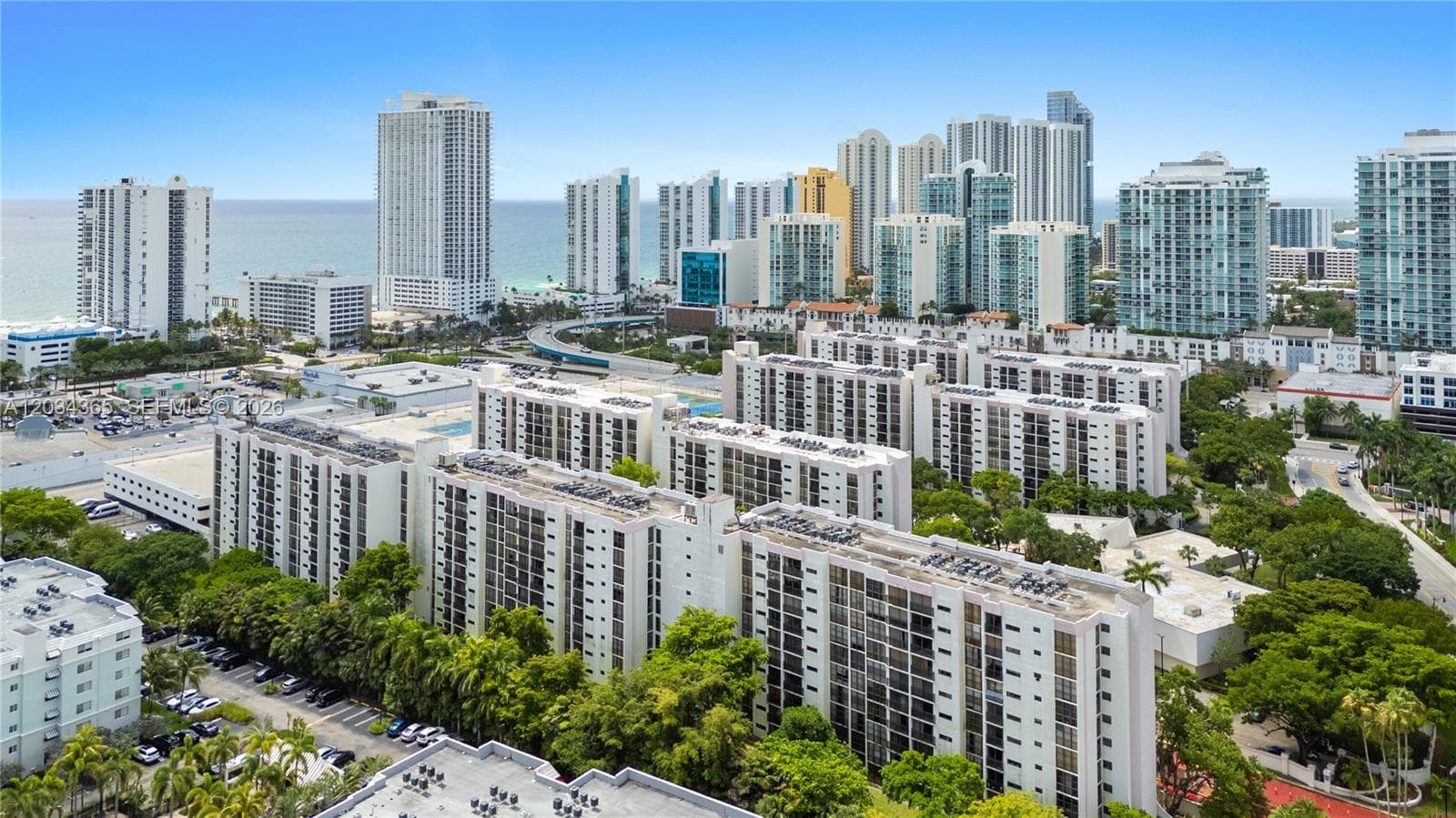 PLAZA OF AMERICAS CONDO P · #429 in Sunny Isles Beach - Photo 44