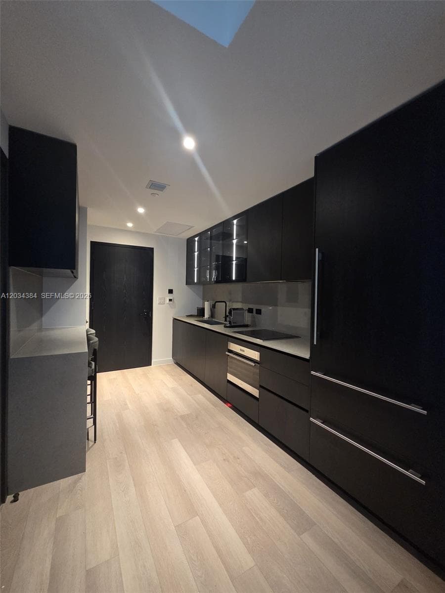20 Ne 11 · #2208 in South Miami - Photo 14