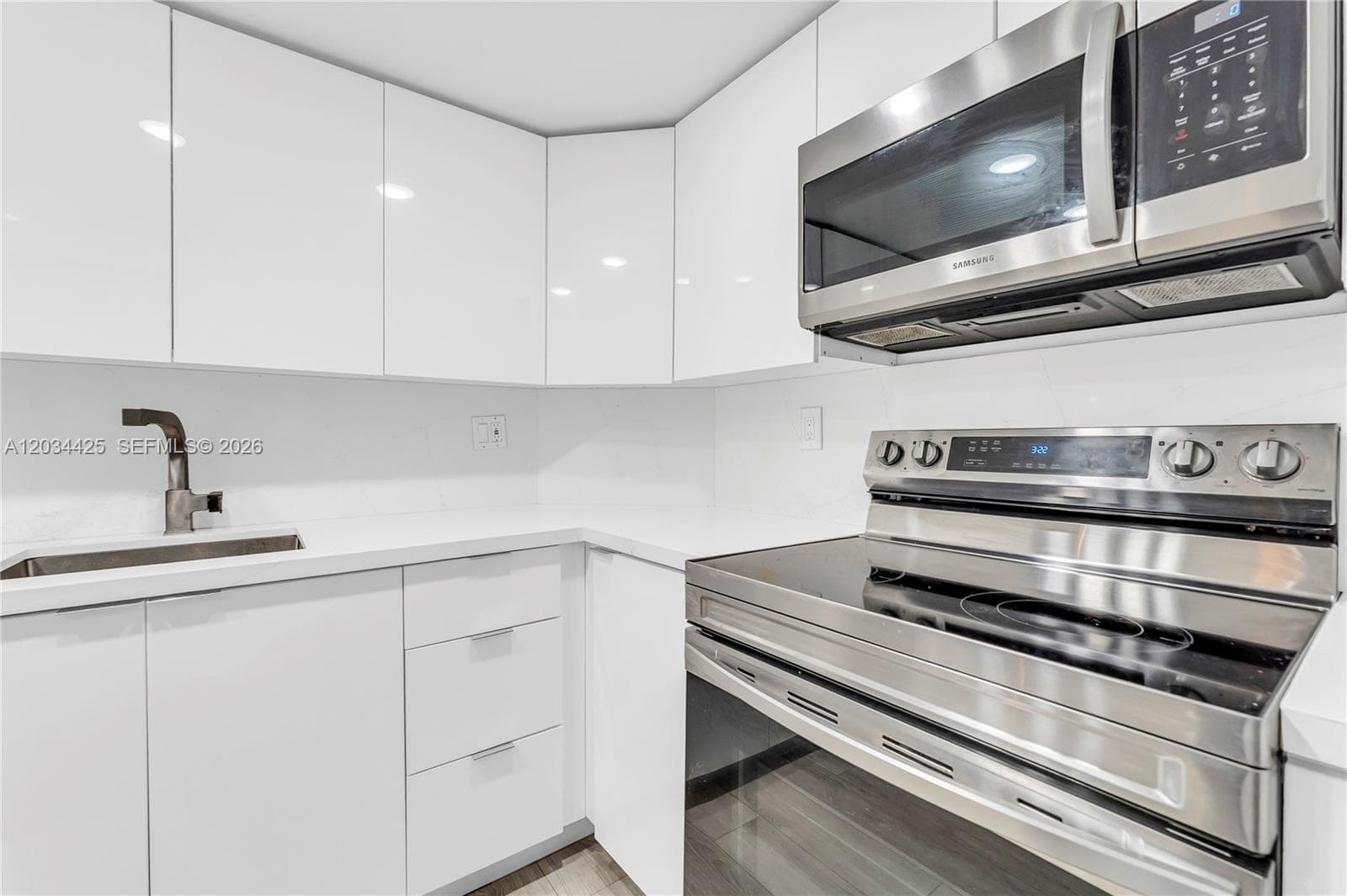 ARLEN HOUSE CONDO · #214 in Sunny Isles Beach - Photo 6