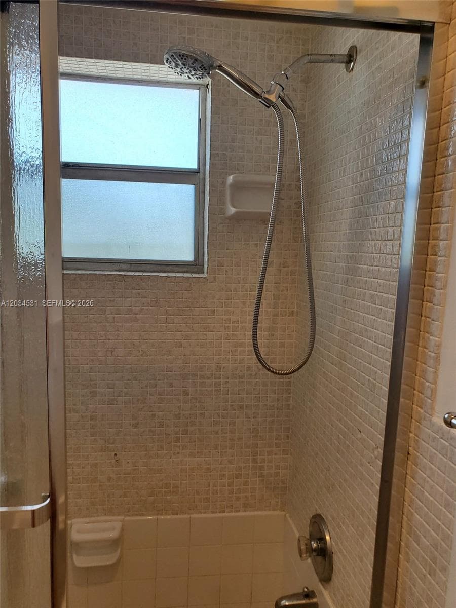 IRVINGTON GARDENS CONDO · #414 in Hallandale Beach - Photo 23