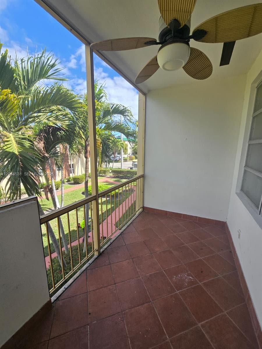 IRVINGTON GARDENS CONDO · #414 in Hallandale Beach - Photo 26