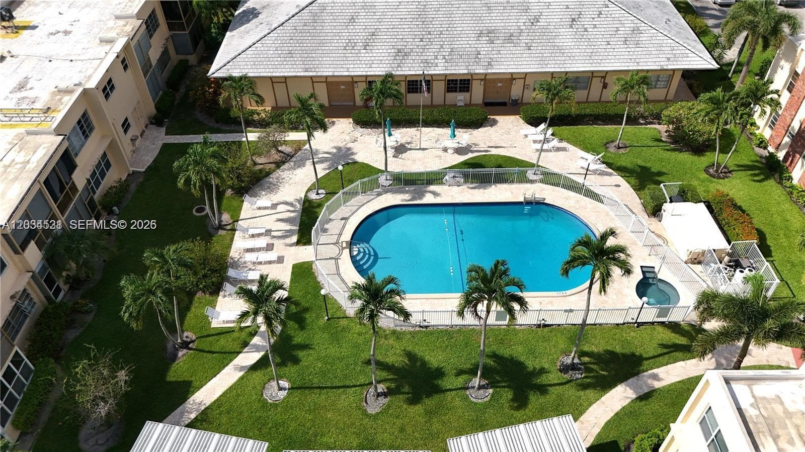 IRVINGTON GARDENS CONDO · #414 in Hallandale Beach - Photo 1